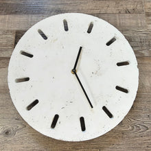 Load image into Gallery viewer, Minimalist Lightweight Concrete Clock made with White Cement