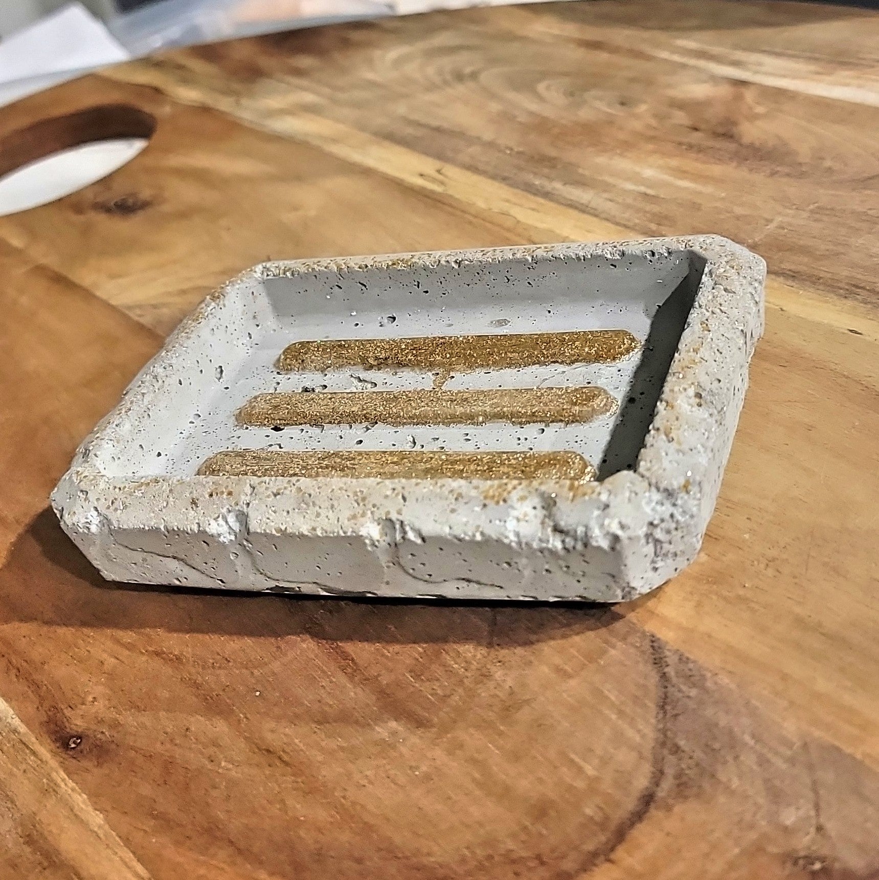Concrete Soap Dish with Drain