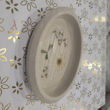 Load image into Gallery viewer, Handmade Floral & Concrete Soap Dish with Manitoba Grains