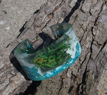 Load image into Gallery viewer, Concrete & Dried Moss Cuff Bracelet Blue