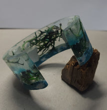 Load image into Gallery viewer, Concrete & Dried Moss Cuff Bracelet Blue