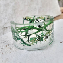Load image into Gallery viewer, Boho Green Moss Cuff Bracelet