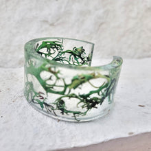 Load image into Gallery viewer, Boho Green Moss Cuff Bracelet