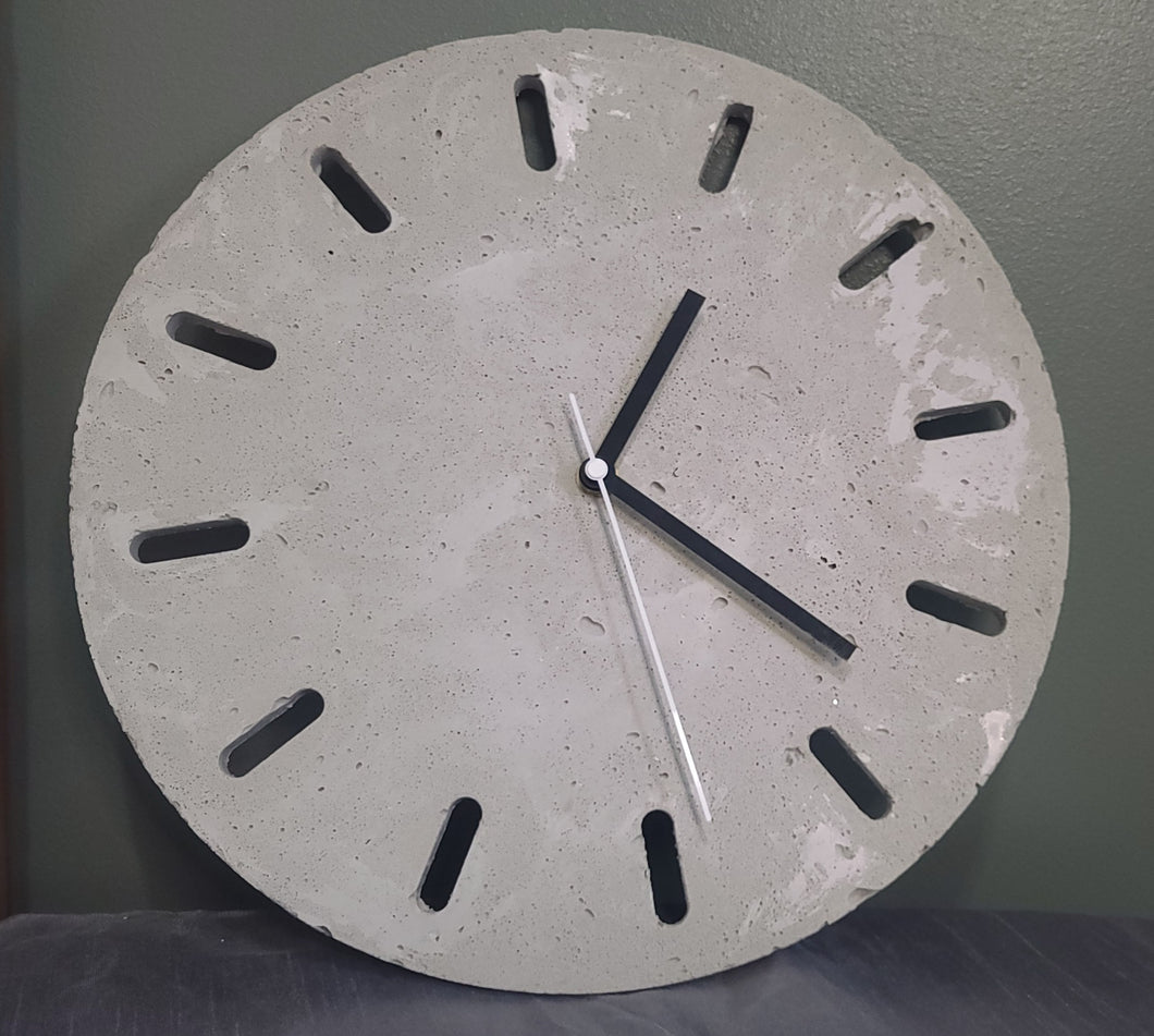 Minimalist Lightweight Concrete Clock in light Grey
