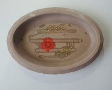 Load image into Gallery viewer, Handmade Concrete Soap Dish with Manitoba Grains
